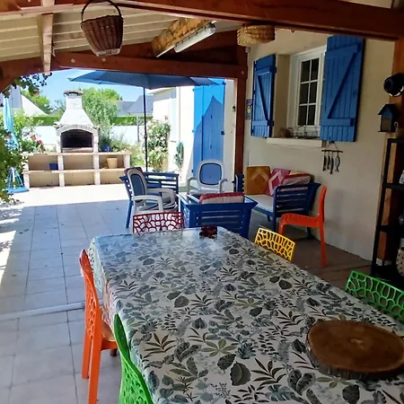 Maison Fleurie Bed & Breakfast Longue